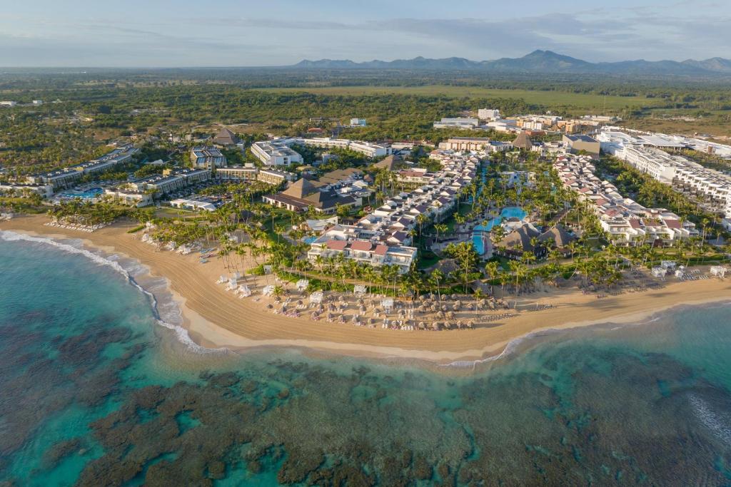 Breathless Punta Cana Resort and Spa adults-only all-inclusive in Punta Cana with beachfront pools, vibrant nightlife, and social atmosphere.
