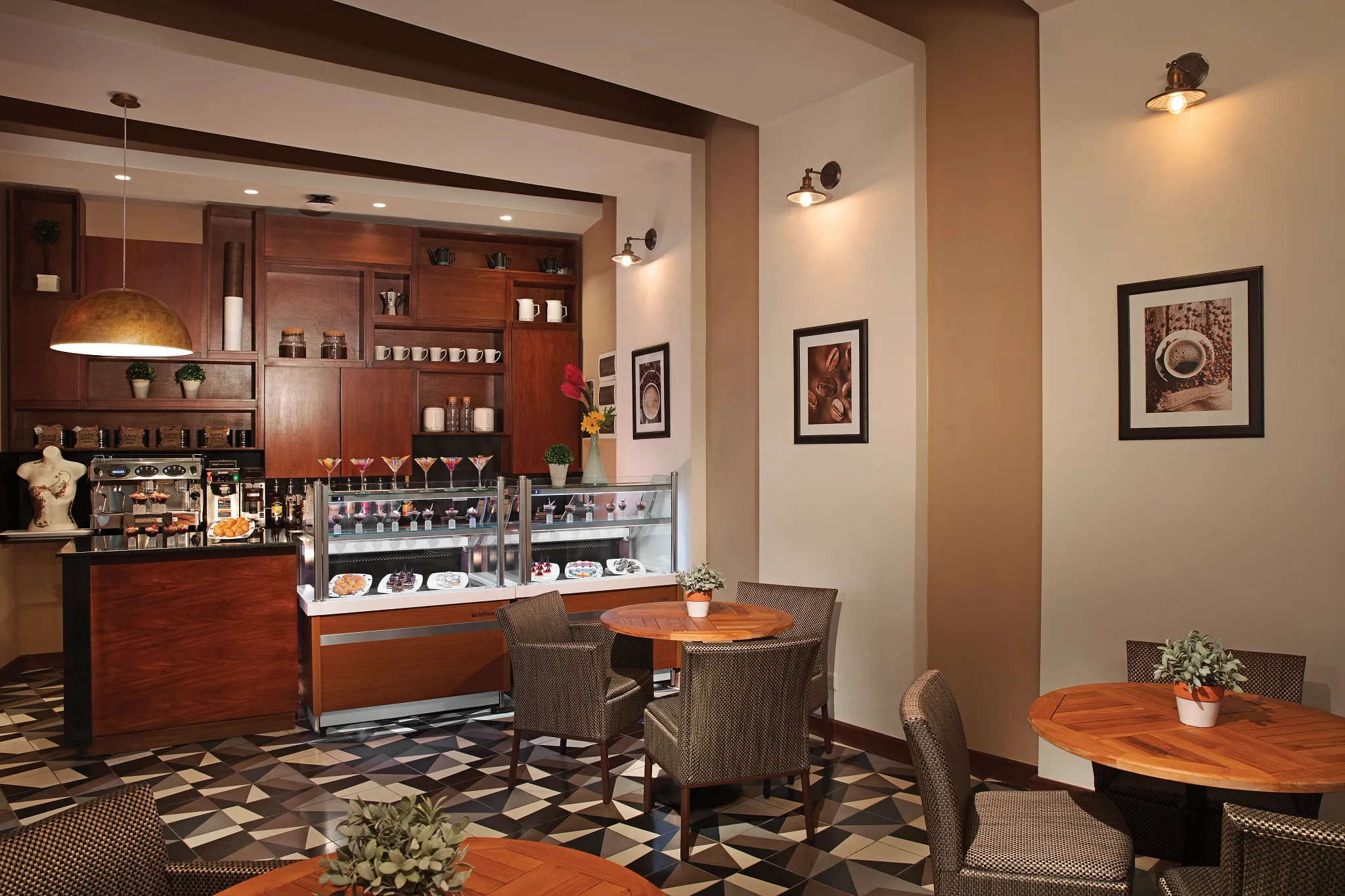Coco Café at Dreams Dominicus La Romana featuring specialty coffees, fresh pastries, and a modern casual café atmosphere.